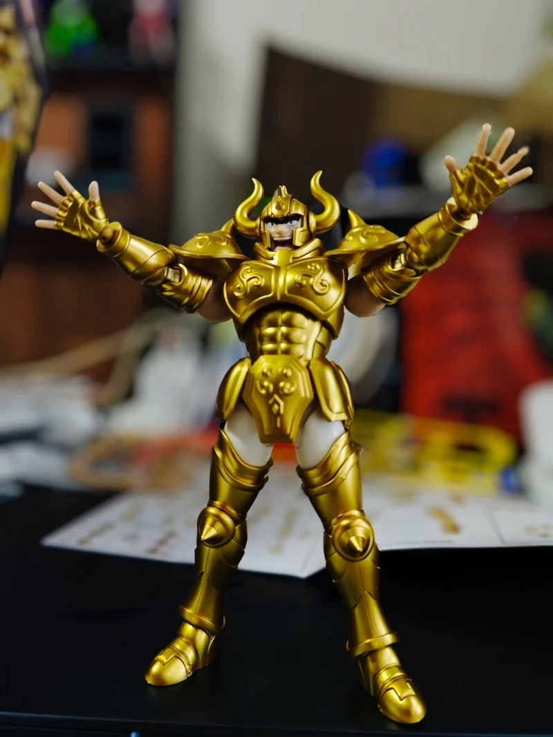 جديد 2025 Blokees Saint Seiya Champion Class Aries Mu أنيمي الشكل Masami Kurumada عمل الشكل زينة هدايا عيد الميلاد