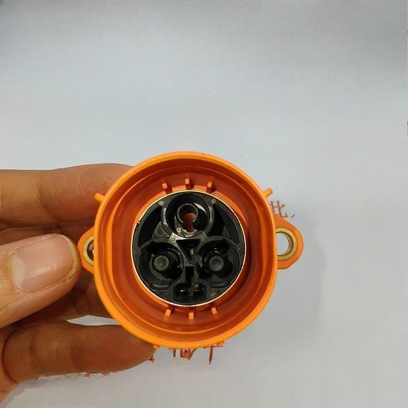 1PCS TE New Energy High Voltage Connector Sheath 2-2371113-1