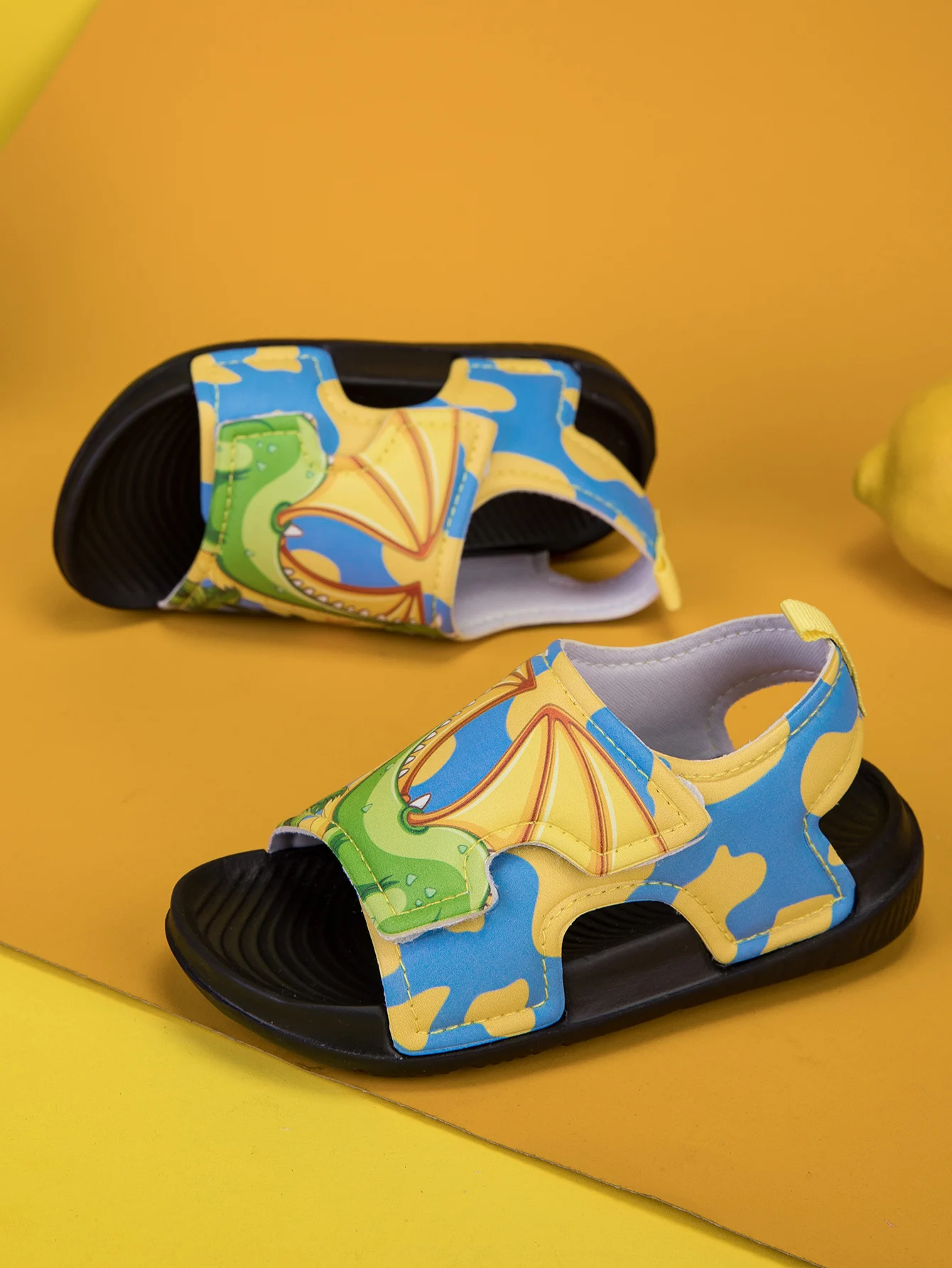 Summer fashion casual and comfortable outdoor sandals for boys and girls