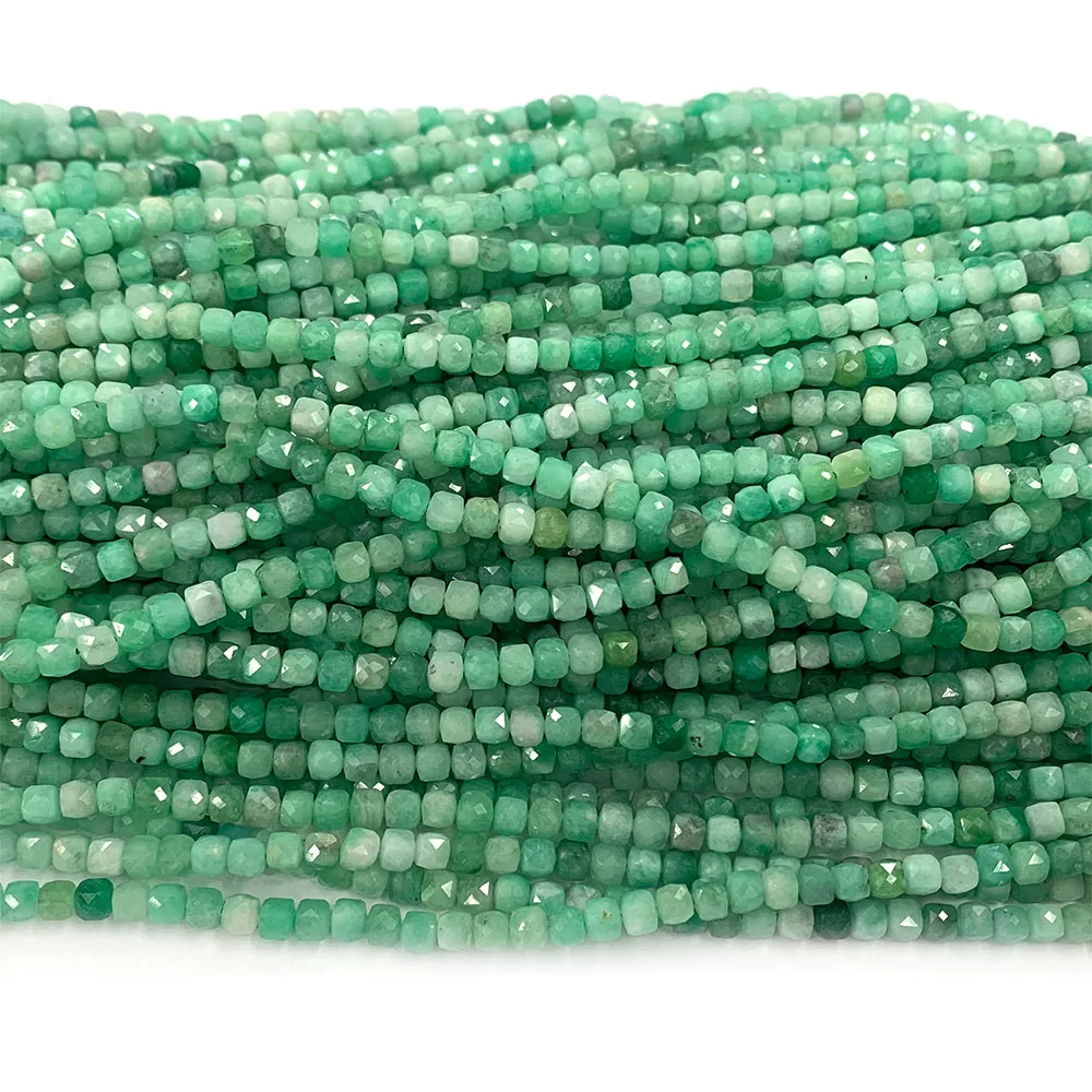 Veemake Natural Green Emerald Faceted Irregular Cube Small Beads Genuine Gemstones 08326