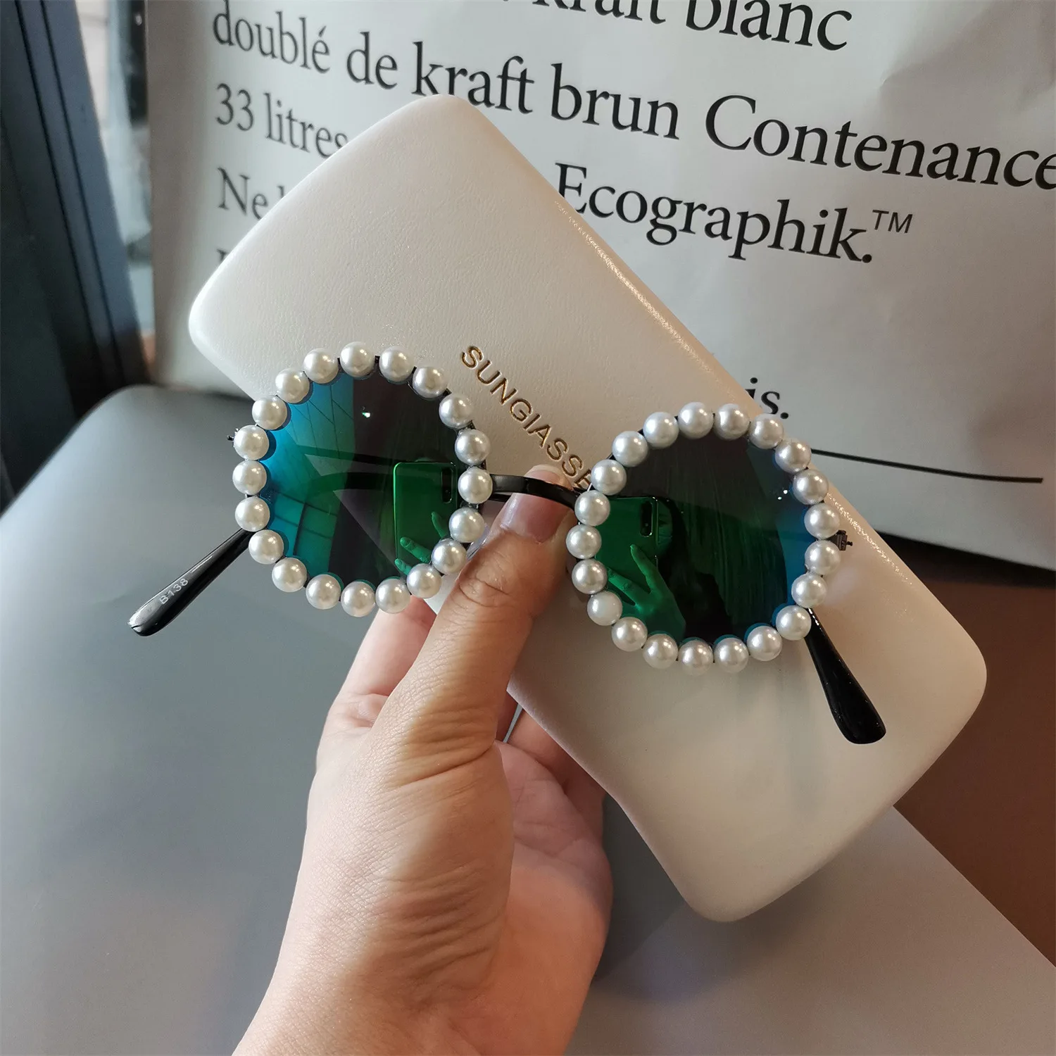 Retro Kids Sunglass…