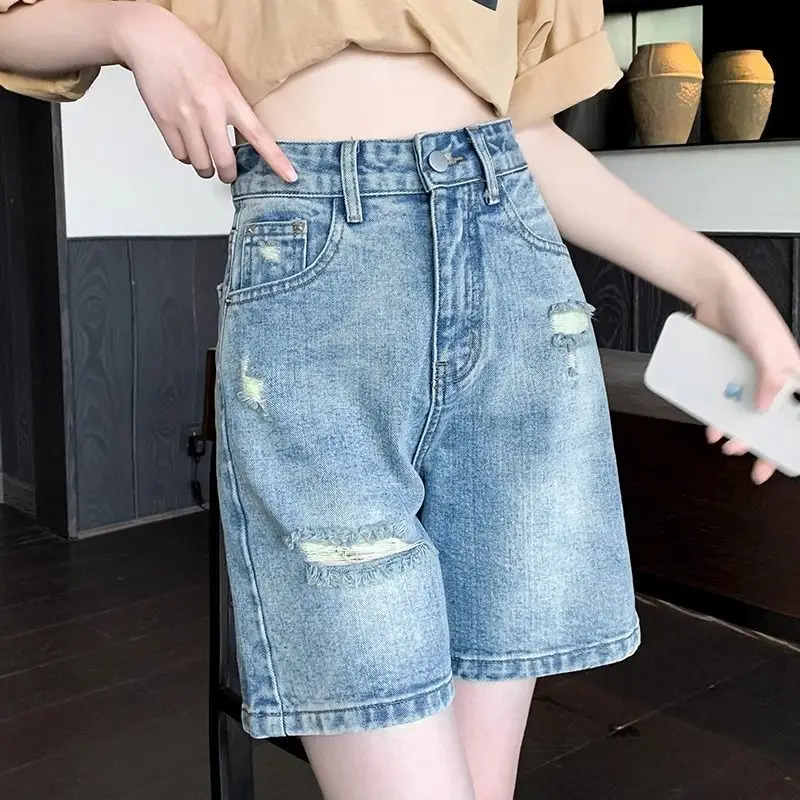 Retro Women's High Waist Loose and Slimming Five-point Ripped Straight Jeans Shorts