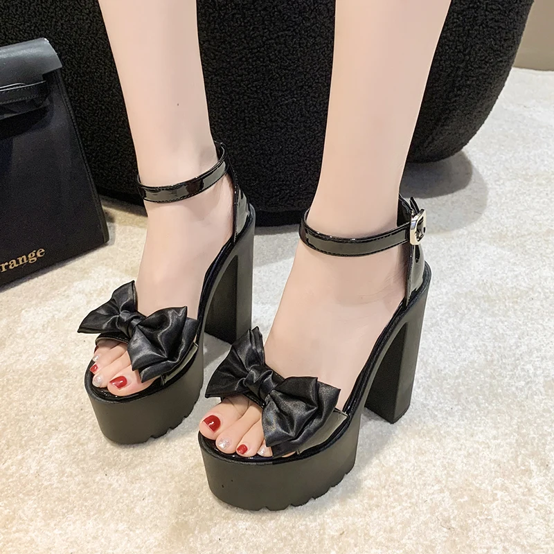 14 سنتيمتر صنادل أرضية سوداء 2025 المرأة حذاء نسائي رياضة قماشية جديد عقدة شعر للفتيات عالية الصيف مضخات الفراشة عقدة