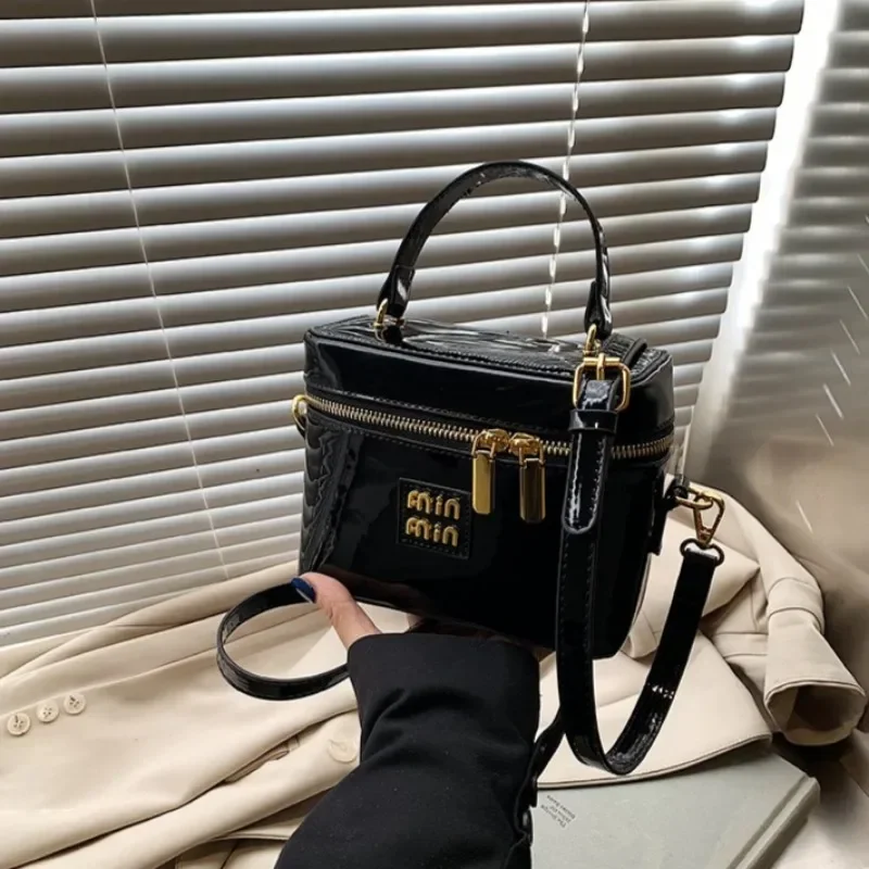 

Famous Designer Women Messenger Bag Genuine Leather Handbag Elegant Classic By Luxury Brand Ladies Popular