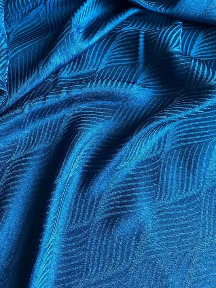 1 meter X 1.14 meter Geometric Jacquard Silk Crepe Fabric Silk Viscose Gown Material