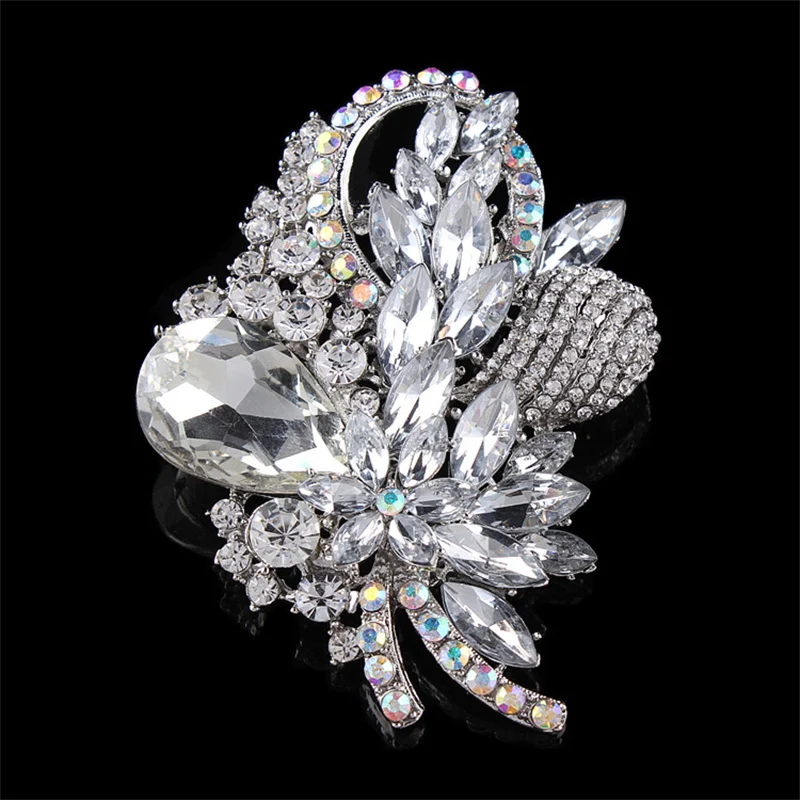 SKEDS Luxury Fashion Women Vintage Shiny Rhinestone Exquisite Brooches Pins High-end Crystal Lady Suit Coat Badges Corsages