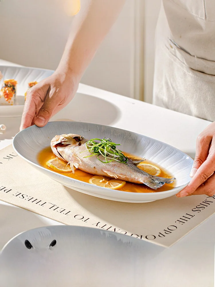 simple-elegant-oval-ceramic-fish-plate-underglaze-color-steamed-fish-plate-home-use-high-aesthetic-value-dinner-plate