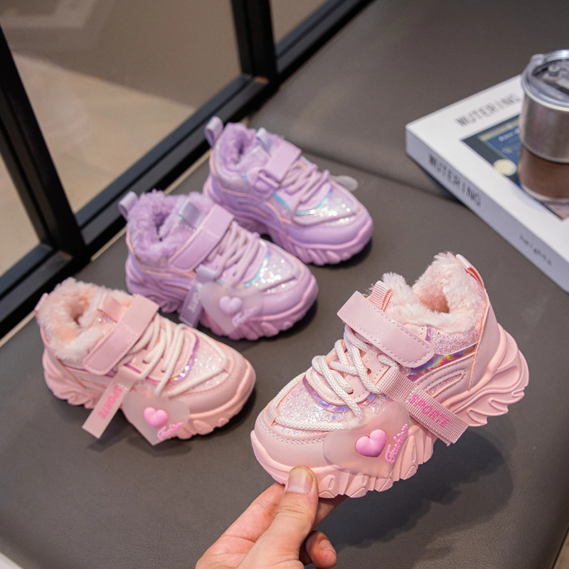 

Кроссовки на флисовой подкладке для маленьких девочек, новинка 2023 года, зимние детские спортивные кроссовки, дышащие универсальные школьные кроссовки на мягкой подошве