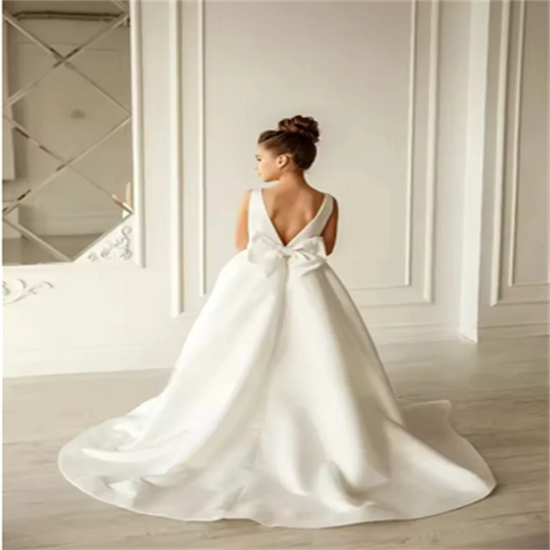 Abito da prima comunione bianco da sposa personalizzato per ragazze Abiti da ragazza di fiori semplici in raso Abiti da ballo da spettacolo principessa quadrati