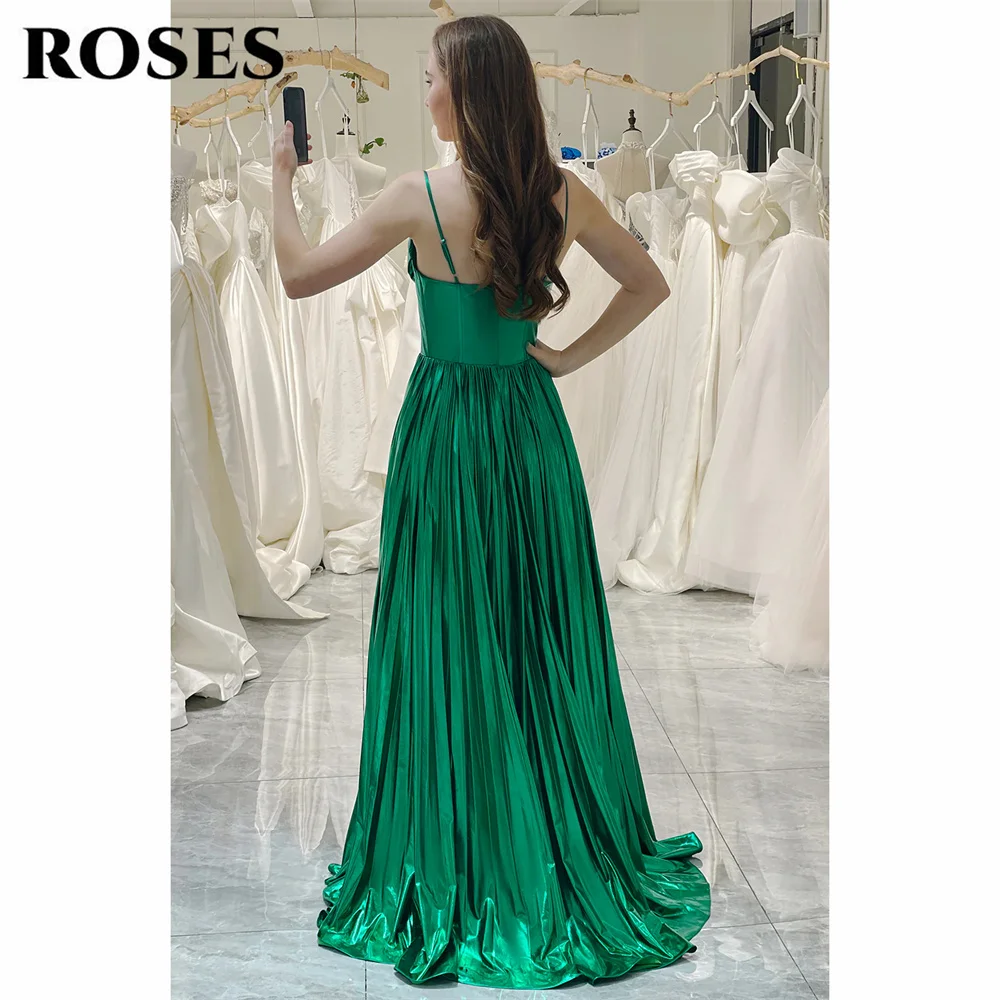 Vestido de noite sem alças com pregas, Vestido cetim, Vestido de baile verde, Correias de espaguete, Alta divisão, Sem mangas