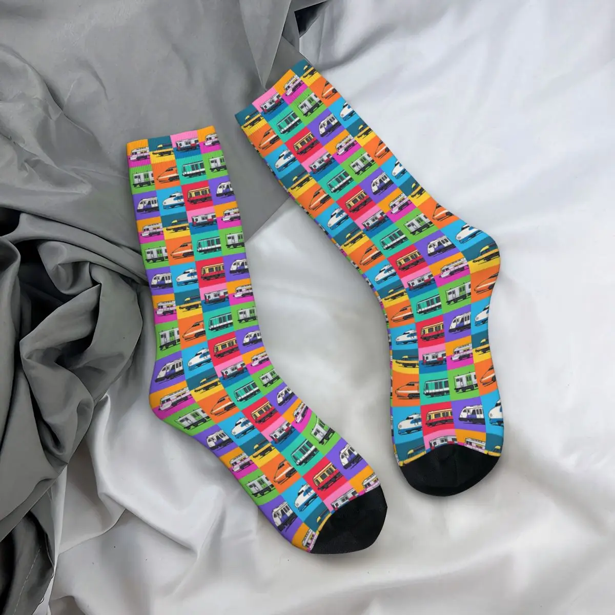 Calcetines con patrón de rejilla de trenes del mundo, medias Harajuku de alta calidad, calcetines largos para todas las estaciones, accesorios para regalos para hombre y mujer