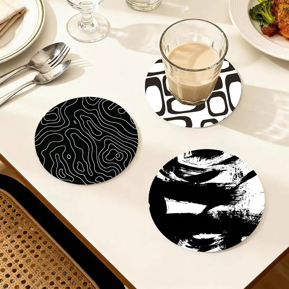 Black And White Line Art Round Wooden Coasters Suitable For Restaurants And Coffee Home Gift Choice Holidays