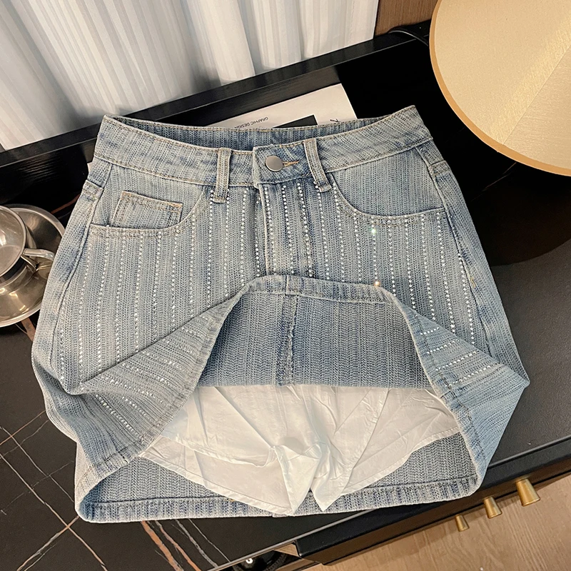 

Women's Denim Skirt Washed Blue Irregular Lines Rhinestone A-line High Waist Mini Skirt 2024 Summer New Fashion