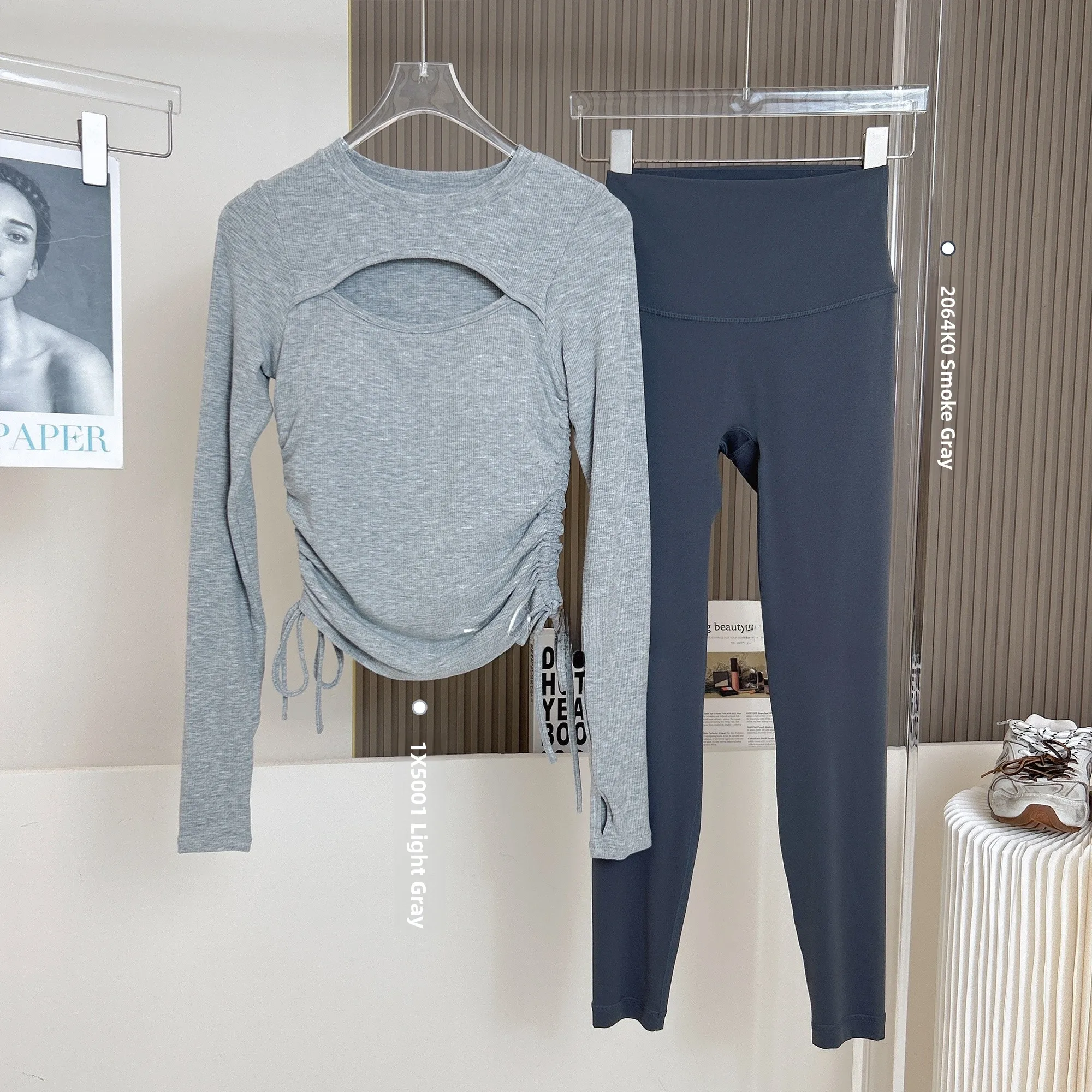 

Женский вязаный топ с длинными рукавами и вырезами, для йоги и спорта, с подкладкой для груди и регулируемой талией на шнурке