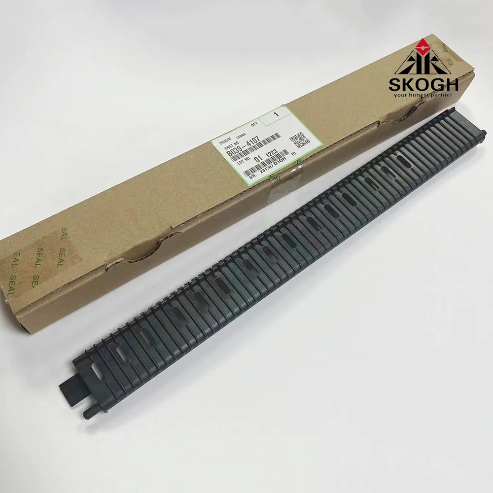 

Оригинальный B039-4107 B 0394107 Выходная дверь фьюзера для Ricoh 1015 1018 1502 1802 5515 5518 5618 1505 1805 2515 2518