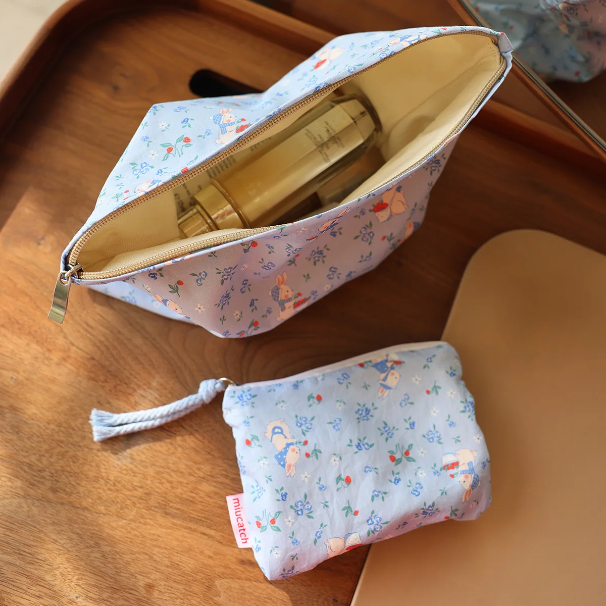 Summer rabbit print travel portable cosmetic bag fresh cartoon cute girls large capacity multifunctional storage bag  Makeup bag