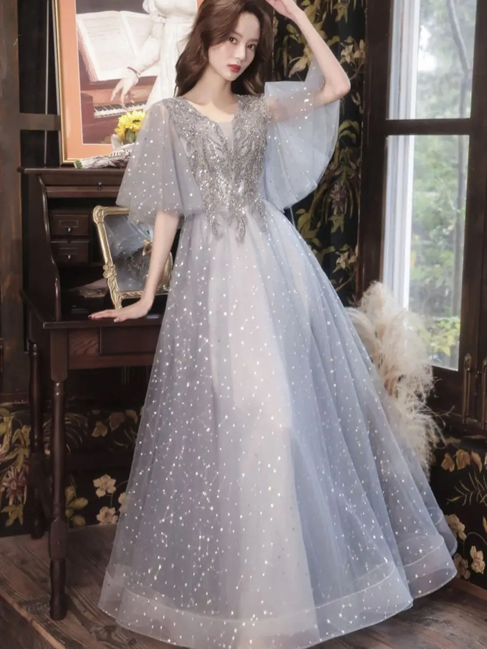 

Элегантное серое вечернее платье, легкое роскошное женское платье трапециевидной формы с короткими рукавами и аппликациями, украшенное бисером, блестками, звездами и блестками