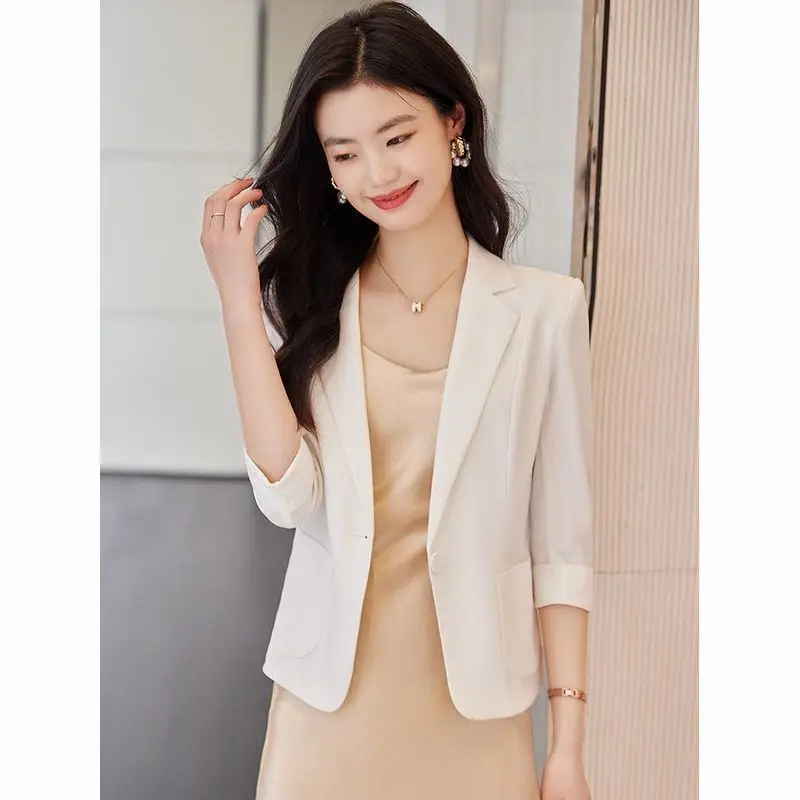 بدلة نسائية من الكتان Jaet 2025 جديدة رفيعة Seven-Sve معطف غير رسمي عالي الجودة بأزرار تفاصيل الإنتاج الصيني