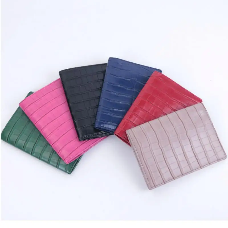 Monogrammed Embossed Crocodile PU Leather Travel Passport Cover Men Women PU Leather Croco Pattern Passport Holder Case