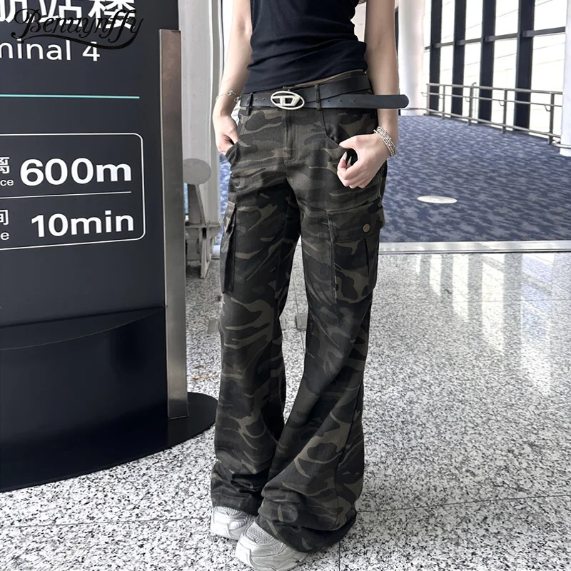 

Benuynffy американские ретро камуфляжные брюки-карго с низкой посадкой и принтом, женская мода Y2K, уличная одежда, повседневные расклешенные брюки с несколькими карманами
