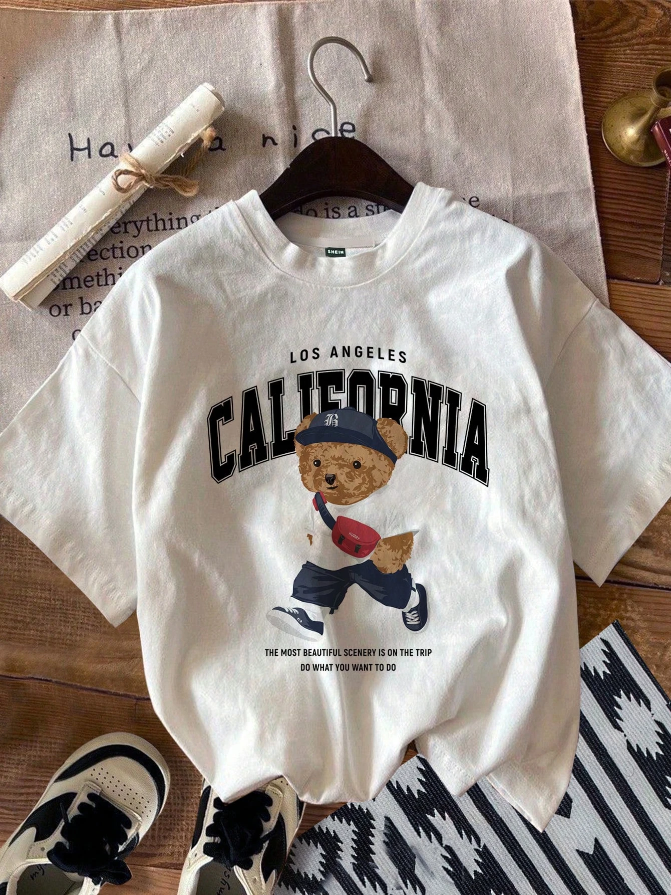 Joysei Camiseta corta de punto blanco con cuello redondo y manga gráfica de California para hombre, regalo para novio para salir