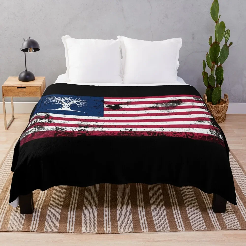 

Haunted Flag Throw Blanket