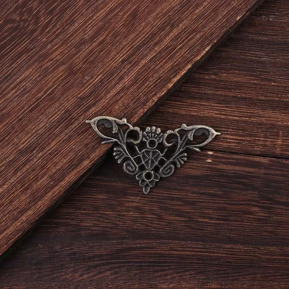 with Screwss Feet Leg Gifts Case Home Decor Jewelry Box Decorative Protector Corner Brackets Scrapbook Album Furniture Hardware