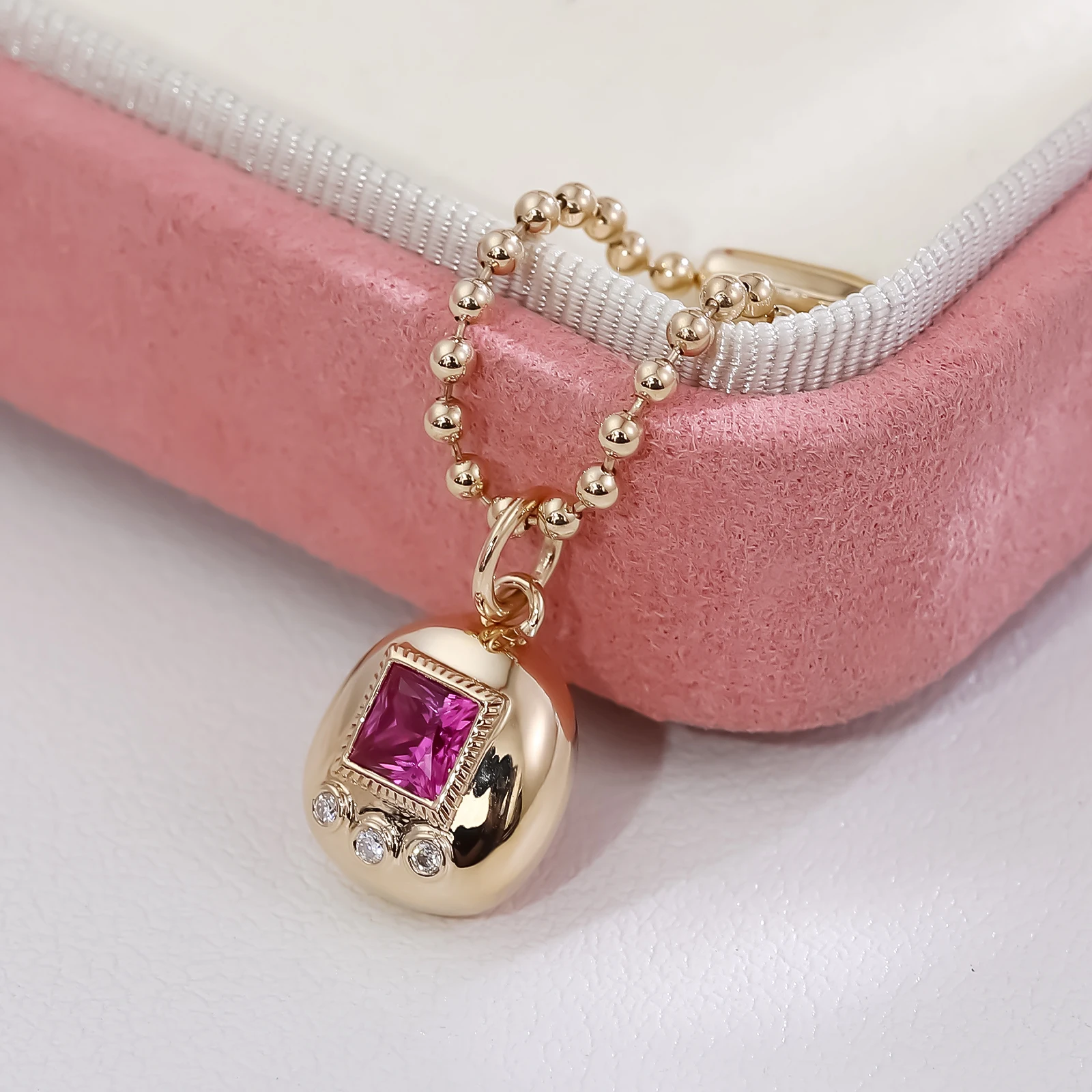 Collar con Colgante con Incrustaciones Plateadas, Colgante Estilo Hip-Hop con Gema Rosa Corte Princesa para Hombre, Chapado en Oro de 18K (Resistente a la Decoloración)