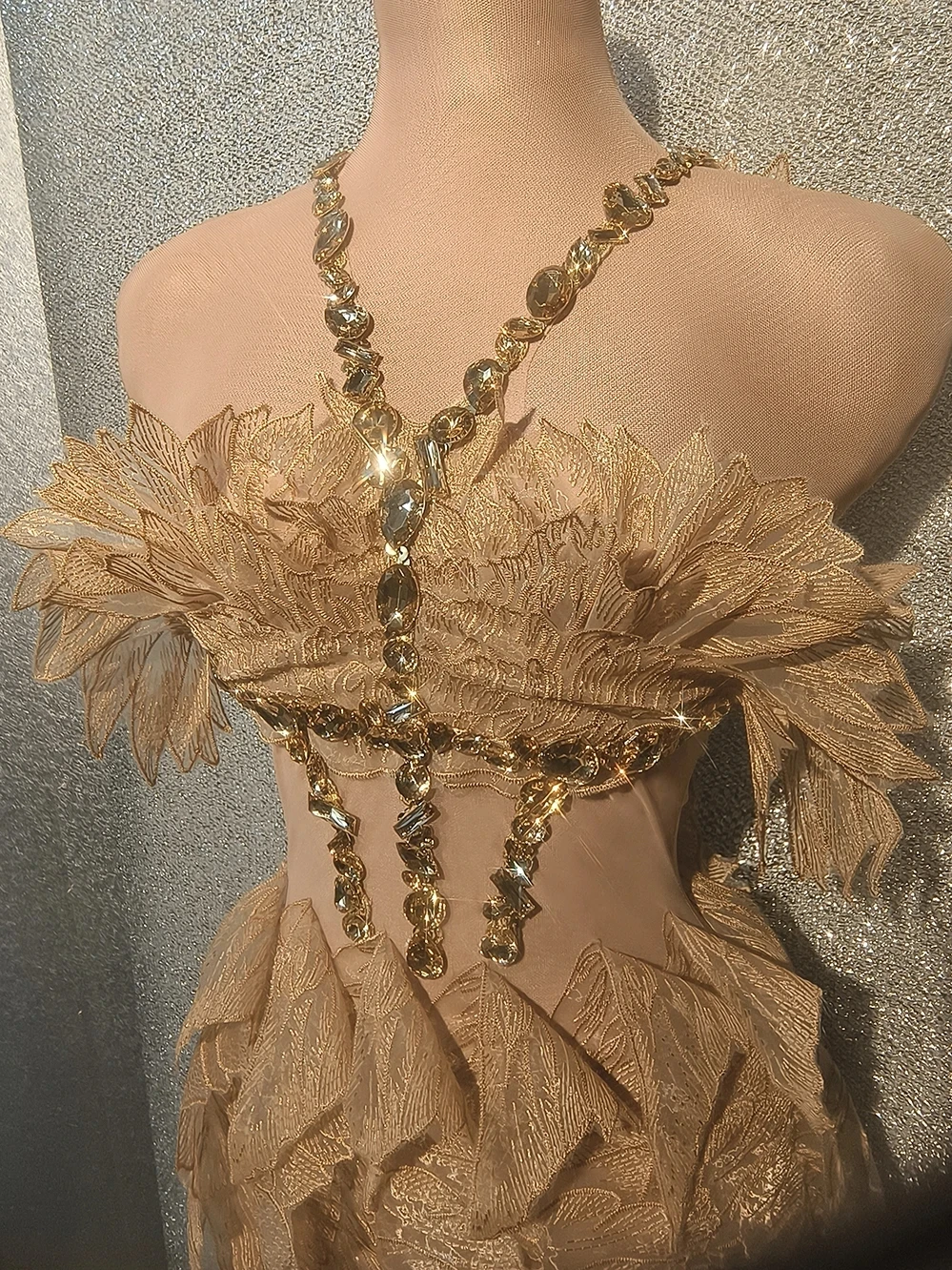 Vestido de cumpleaños dorado con diamantes de imitación para mujer, Vestido corto de cantante, traje de actuación para fiesta de graduación, traje de celebridad