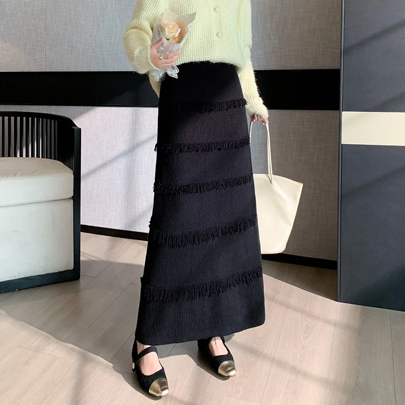 

French Retro Tassel Knitted Skirt Autumn Winter Style Fashionable and Versatile Slim High Waist A-line Skirt Tassel Cake Skirt