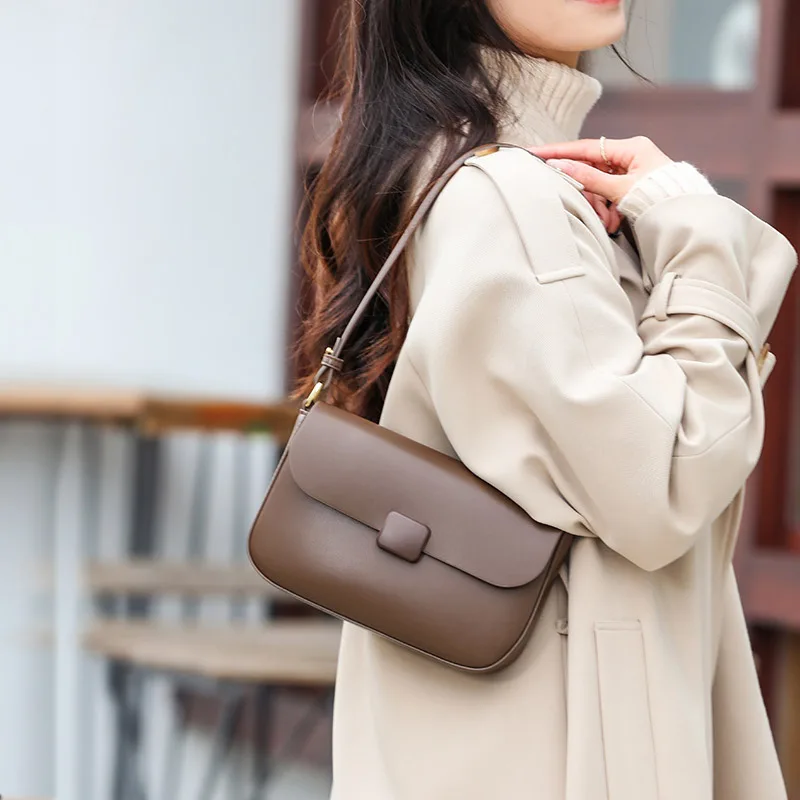 

Genuine Leather Armpit Bag Exquisite Single Shoulder with High-grade Feeling Textured Small Square Bag for Women's Commuting