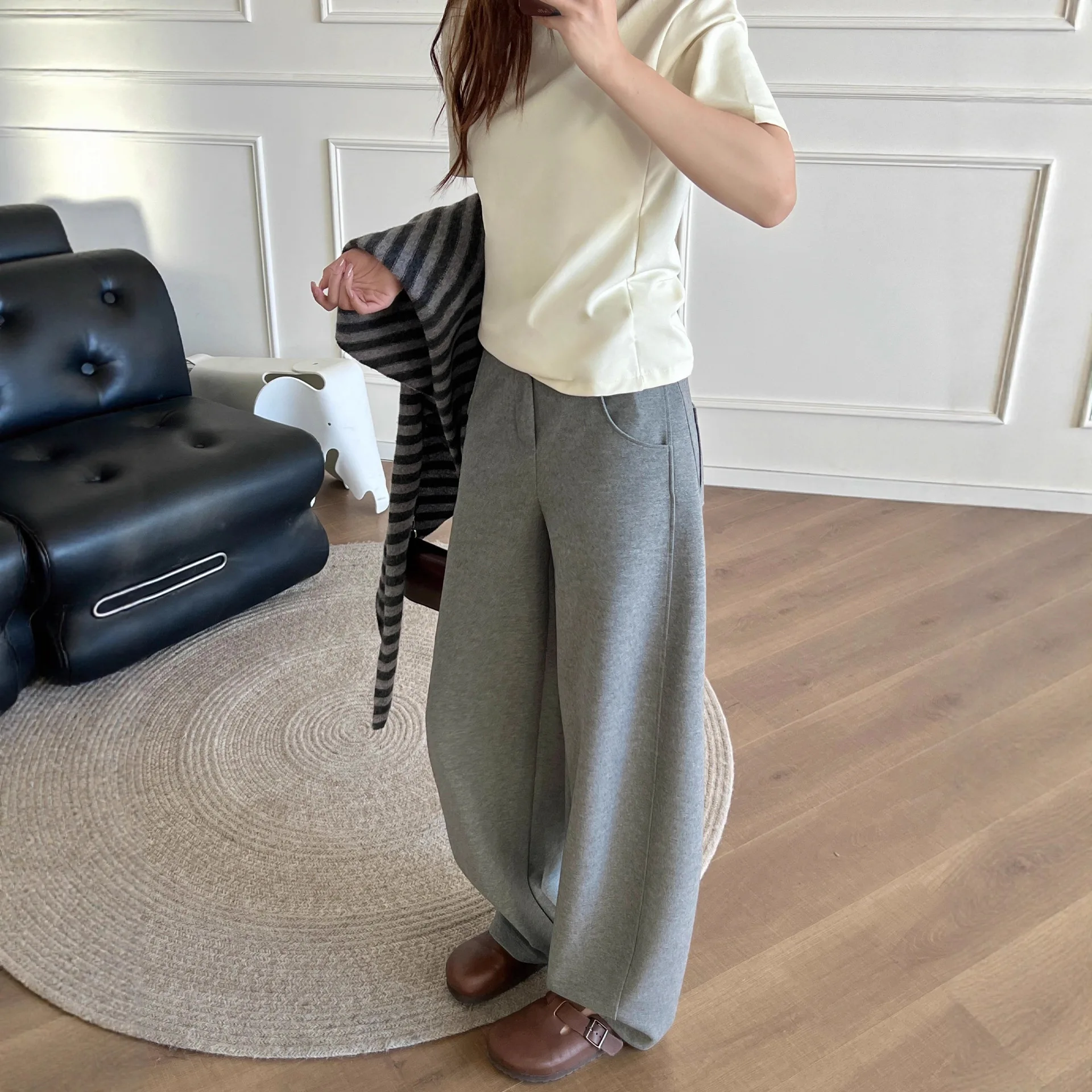 

2025 Autumn Winter New Women's Casual Scimitar Wide-Leg Pants Elastic Waist Loose Slimming Fleece-Lined Straight-Leg Sports