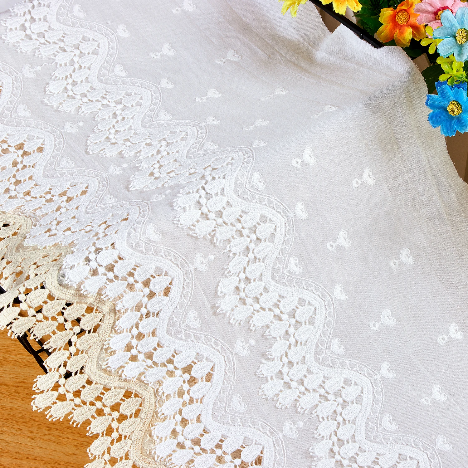 3 Yards/Lot. Beige und Weiß, 100 % Baumwolle, bestickte Spitzenstoffe, Damenbekleidung, DIY-Spitzenbesatz. – Detail 2
