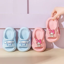 Pantofole di protezione della punta dei bambini Kawaii ragazze antiscivolo antiscivolo scivoli per interni ragazzi sandali estivi all'aperto di Sanrio