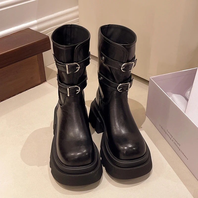 الشقق منصة النساء أحذية الثلوج موضة الرياضة أحذية من الجلد شتاء 2025 الاتجاه تشيلسي الأحذية مشبك حذاء كاجوال Mujer القوطي بوتاس #2