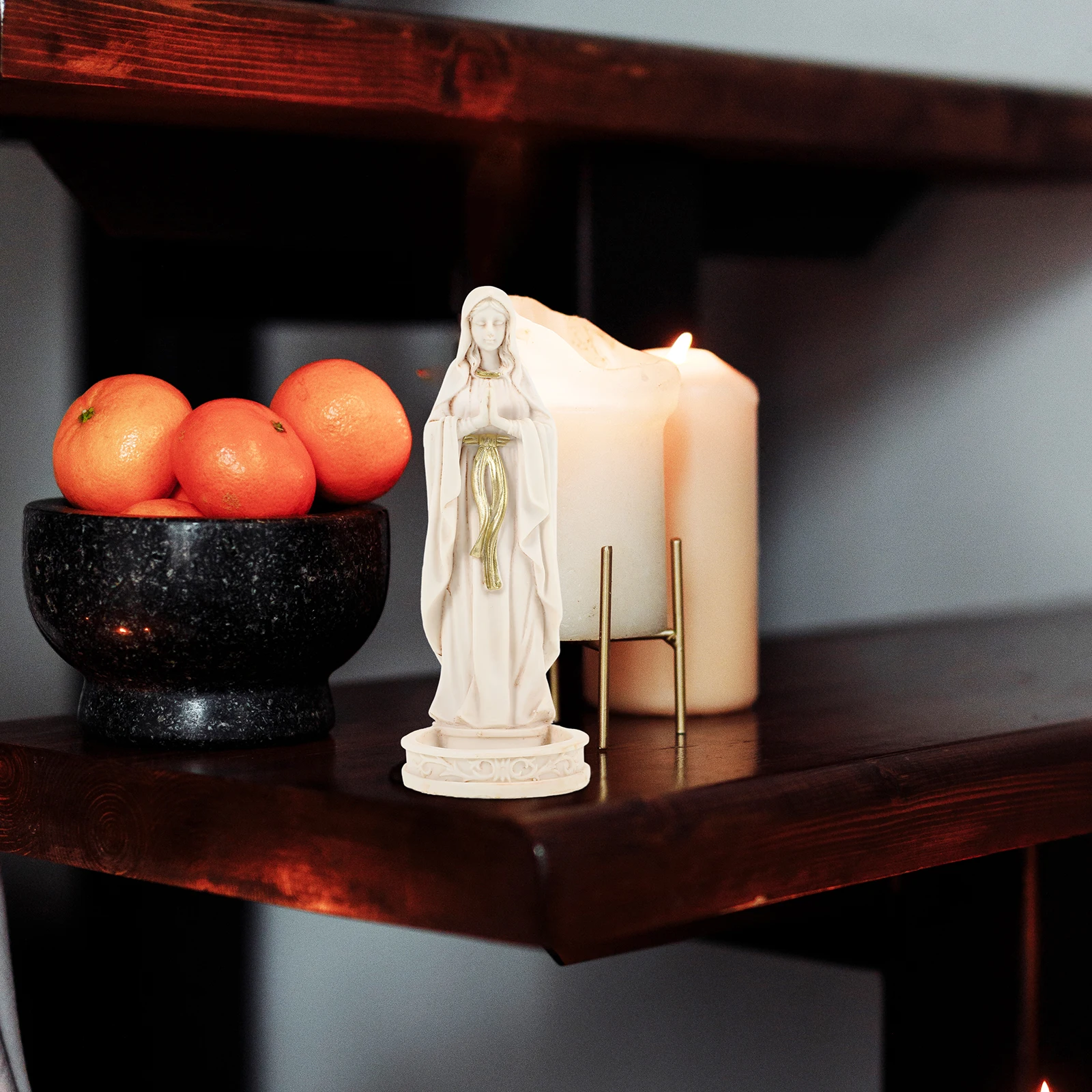

Holy Water Basin Statue Resin Craft Figurine Mexican Virgin Mary Ornament Small Blessed Mother Decor for Home Living Room Church