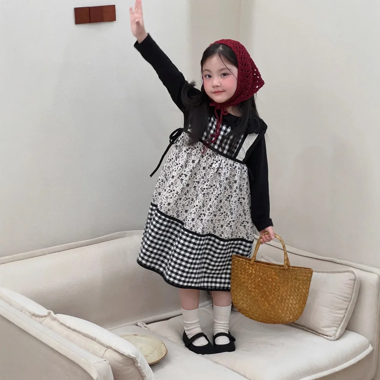 

Children's Dress 2025 Autumn New Girls Korean Version Floral Plaid Splicing Strap Skirt Women's Treasure Lace Vest Skirt