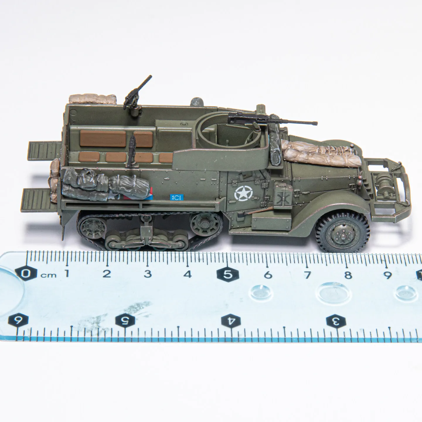 

1/72 AS American M3A1 half track truck model, 1st Armored Division, France (with package), static finished product model