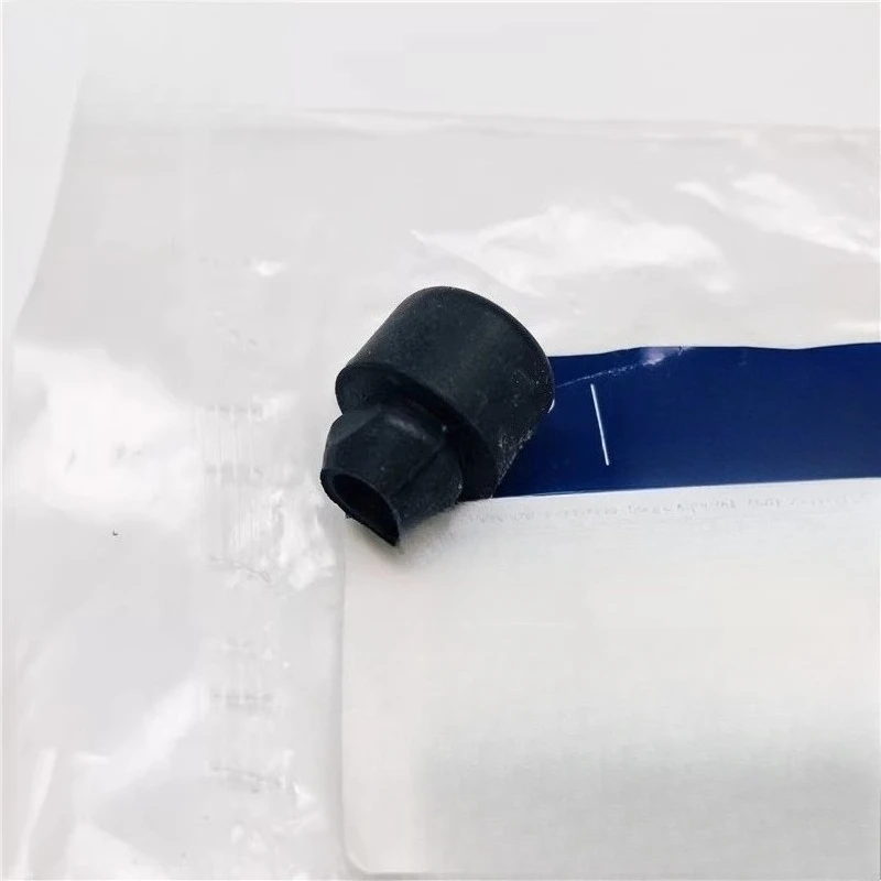 For Soul 8 ix25 Elantra MOINCA sonata I30 Avante ix35 Original factory manufacturer of hood alarm rubber pier rubber pad