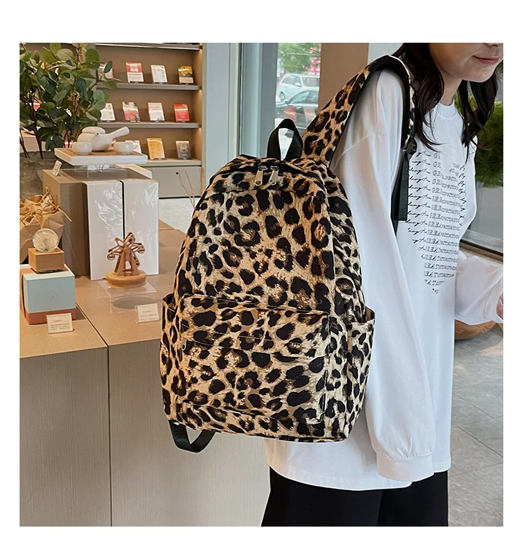 Fashion leopard print Women Backpack Large capacity schoolbag for Teenagers Girls backpack Travel female shoulder bag bagpack