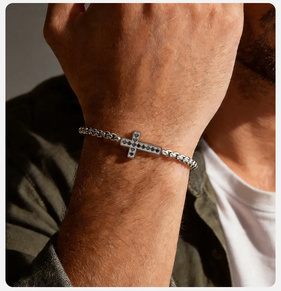Vnox Edelstahl-Kreuzarmbänder für Männer und Frauen, schwarzes CZ-Armband mit christlicher Kastenkette, verstellbar, silberfarben, Schmuckgeschenke – Detail 3