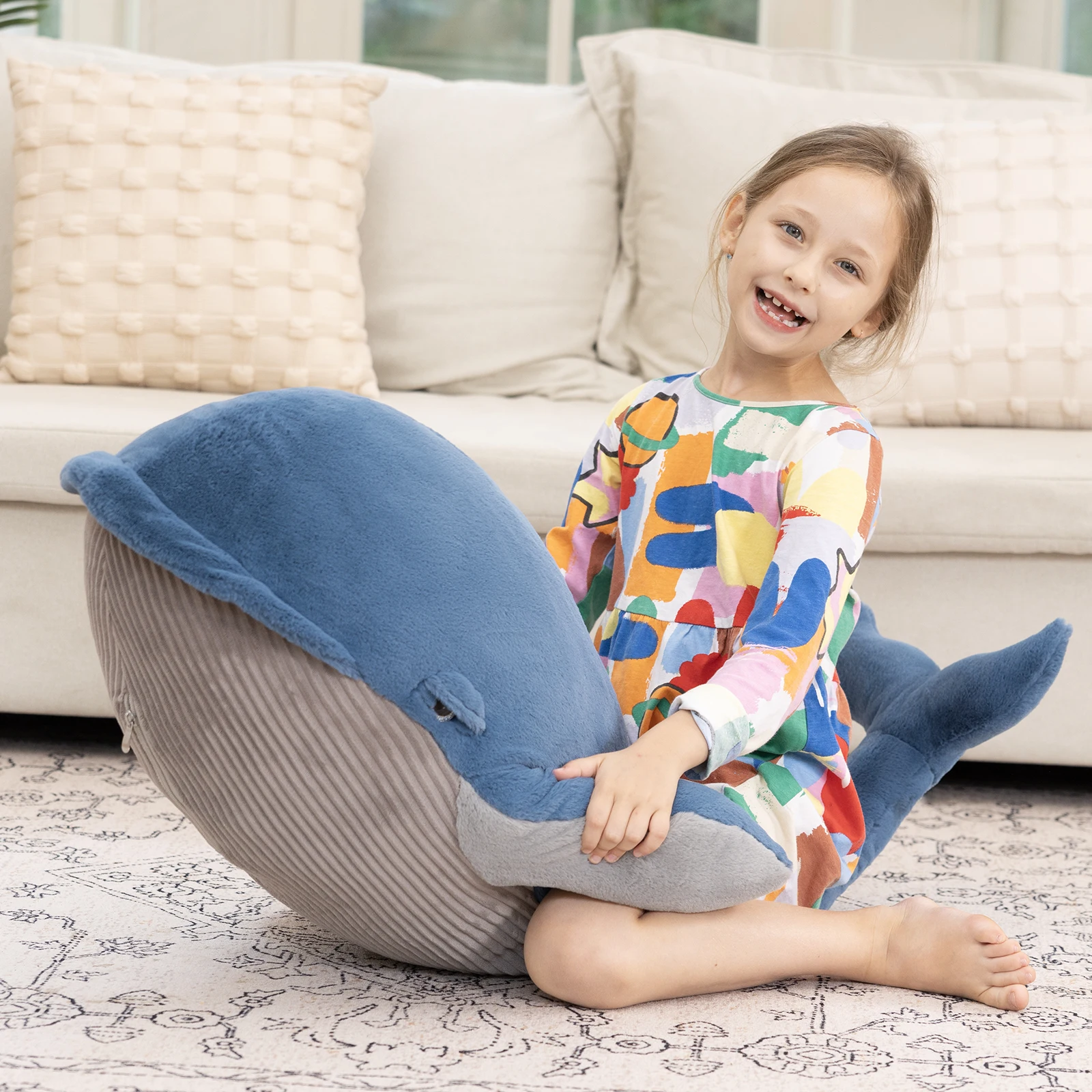 

Jumbo 43-дюймовый плюшевый кит в темно-синюю полоску — супермягкая гигантская мягкая игрушка для обнимашек и комфорта, идеальный успокаивающий подарок