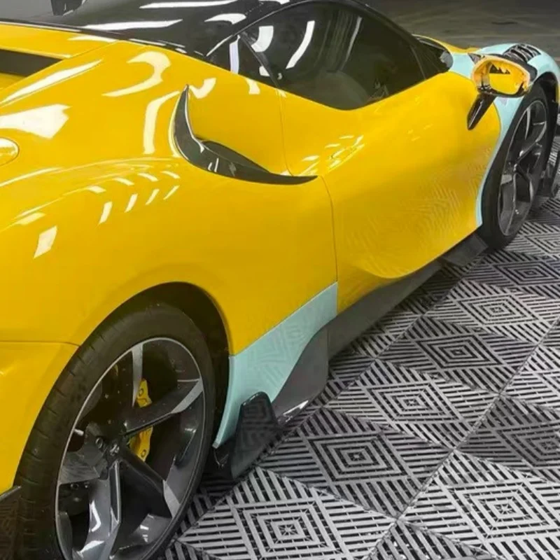 

Легкий карбоновый обвес Side Edge Air Package для Ferrari SF90: улучшенные боковые юбки M-Style из сухого карбона