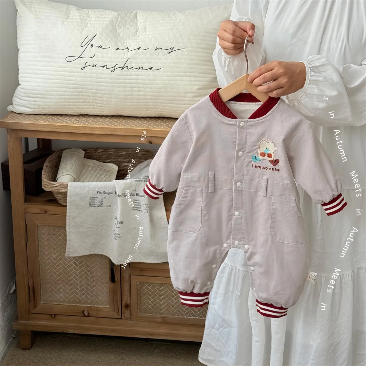 

2026 весенние комбинезоны для маленьких девочек, лоскутные боди для новорожденных мальчиков, детские комбинезоны с мультяшной вышивкой для маленьких мальчиков, комбинезоны для младенцев