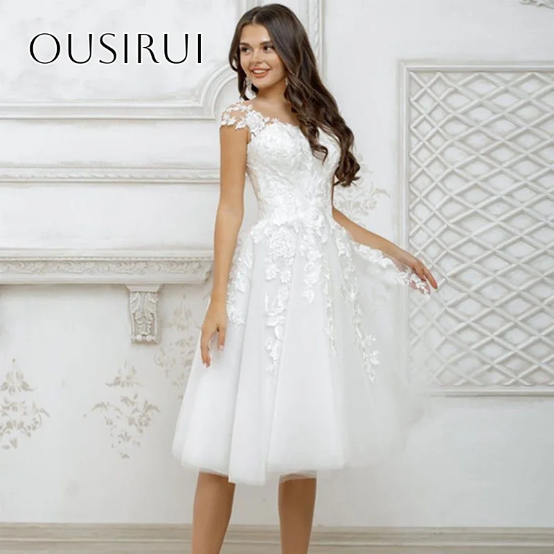 

Appliques V-neck Short Sleeves A-line Cocktail Dresses Buttons Back Knee Length Customized платье на выпускной