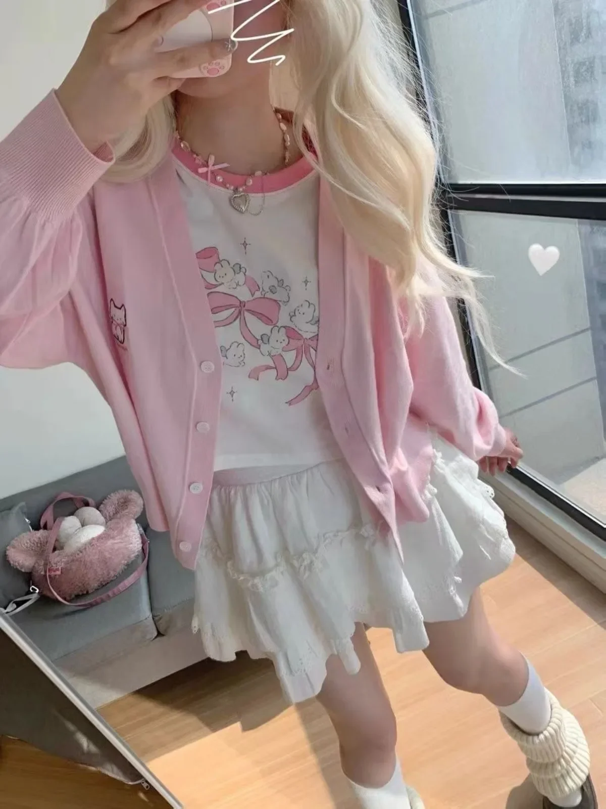 Exquisiter süßer Druck für den täglichen Gebrauch, kurzärmeliges, gespleißtes T-Shirt mit Kaninchenmuster, lässiges, weißes, lockeres, lässiges Top für Damen, Trend