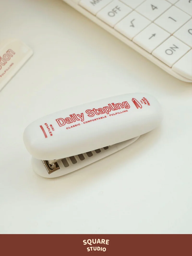 الرجعية قذيفة صغيرة للطي كباسات المحمولة حجم اللون الموثق 24/6 26/6 القياسية ستابلز مكتب أدوات تجليد المدرسة A7019