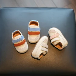 Babyschoenen Lente en herfst Nieuwe loopschoenen voor baby's van 1 tot 2 jaar Zachte zool Babyschoenen Boardschoenen voor kinderen Jongens Sport