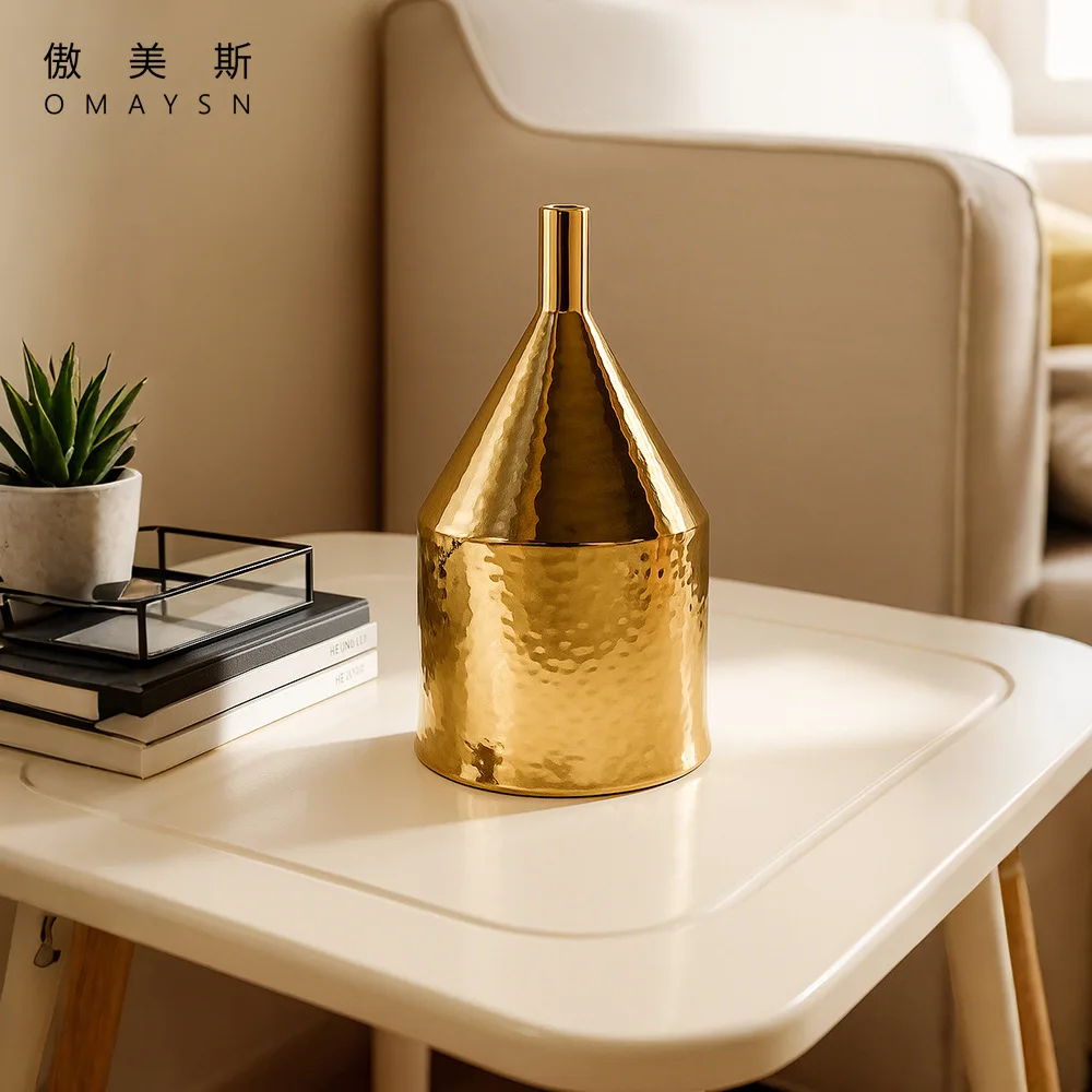 Ceramic vase, gold ceramic handicraft, electroplating light luxury high-end ornament, flower ware