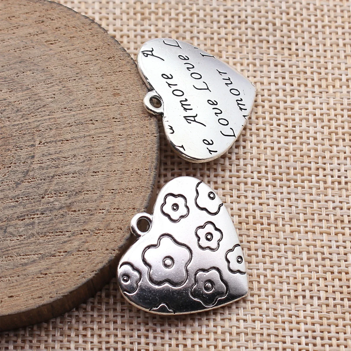 

10pcs 26x25mm(1.02x0.98inch) Antique Silver Color Love Amour Amore Flower Heart Charms Pendants DIY Jewelry Making Accessories